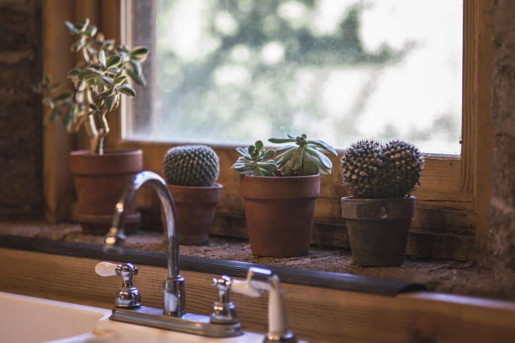 clean kitchen sink drain with strainer basket properly in place