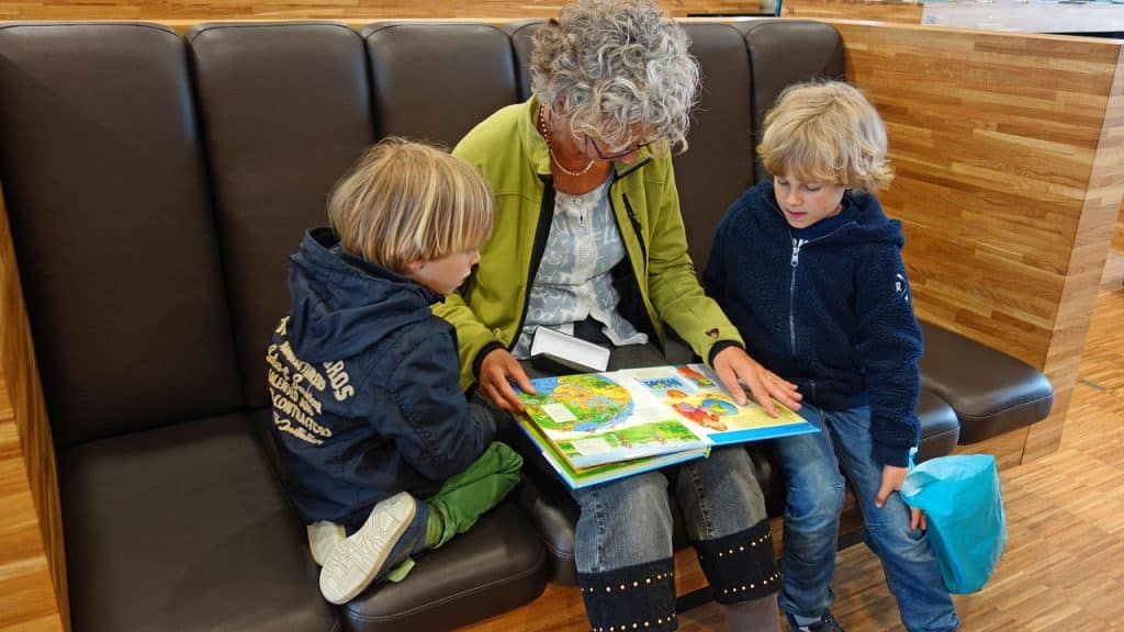 multicultural family language development session with speech therapist